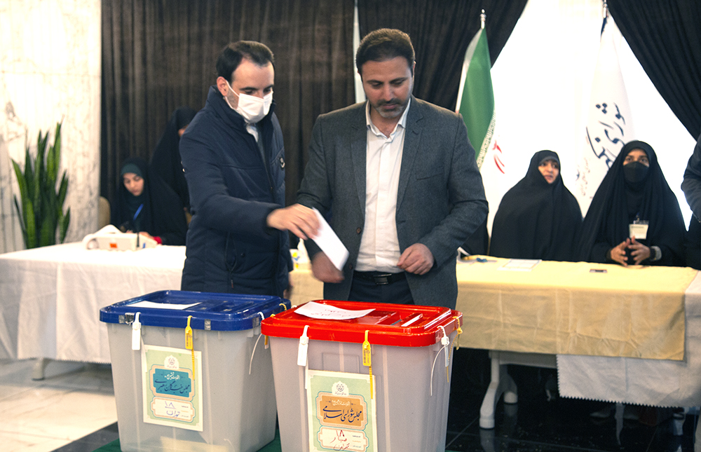 گزارش تصویری از رای دادن اعضای فقها و حقوقدان‌های شورای نگهبان عکاس: فاطمه ( آزاده) حلوایی