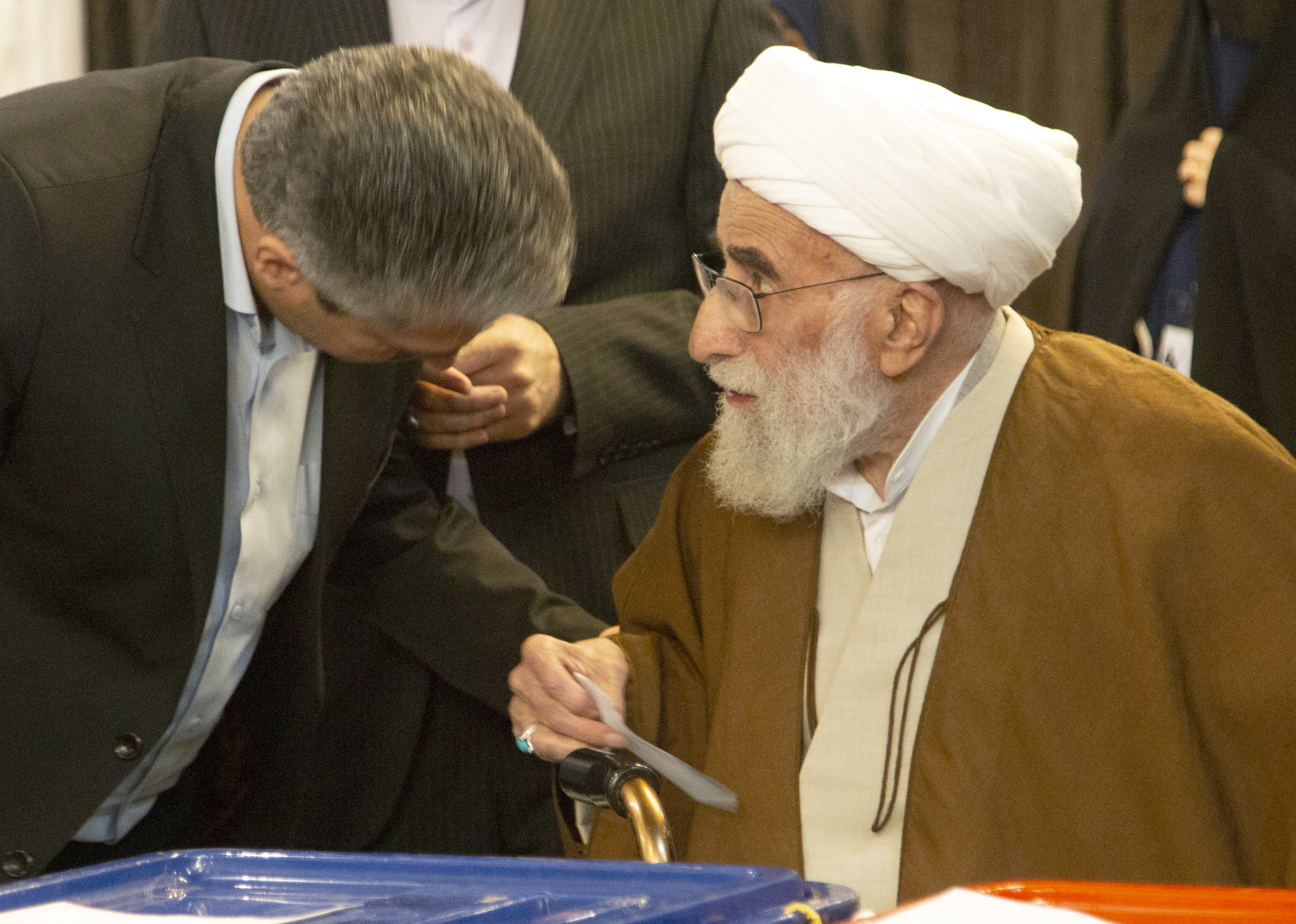 گزارش تصویری از حضور آیت الله احمد جنتی دبیر شورای نگهبان پای صندوق را - عکاس: فاطمه ( آزاده) حلوایی