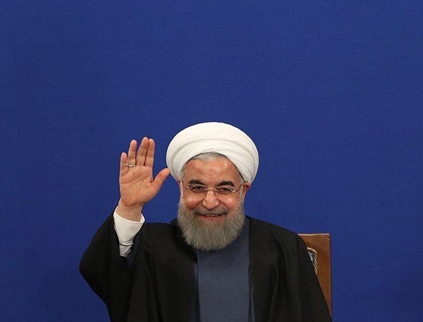 روحانی کشور را از لب پرتگاه تحویل گرفت