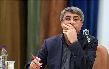 وکیلی در نشست خبری: روحانی آماده مناظره دو به دو با قالیباف و رییسی است