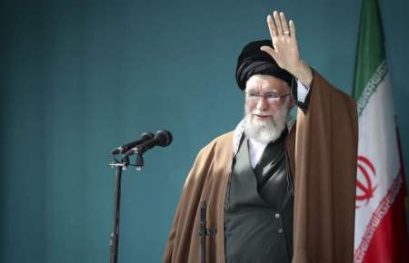 گزارش تصویری از برگزاری نماز عید فطر به امامت آیت الله خامنه‌ای در مصلی تهران  <img src="/images/picture_icon.png" width="16" height="16" border="0" align="top">