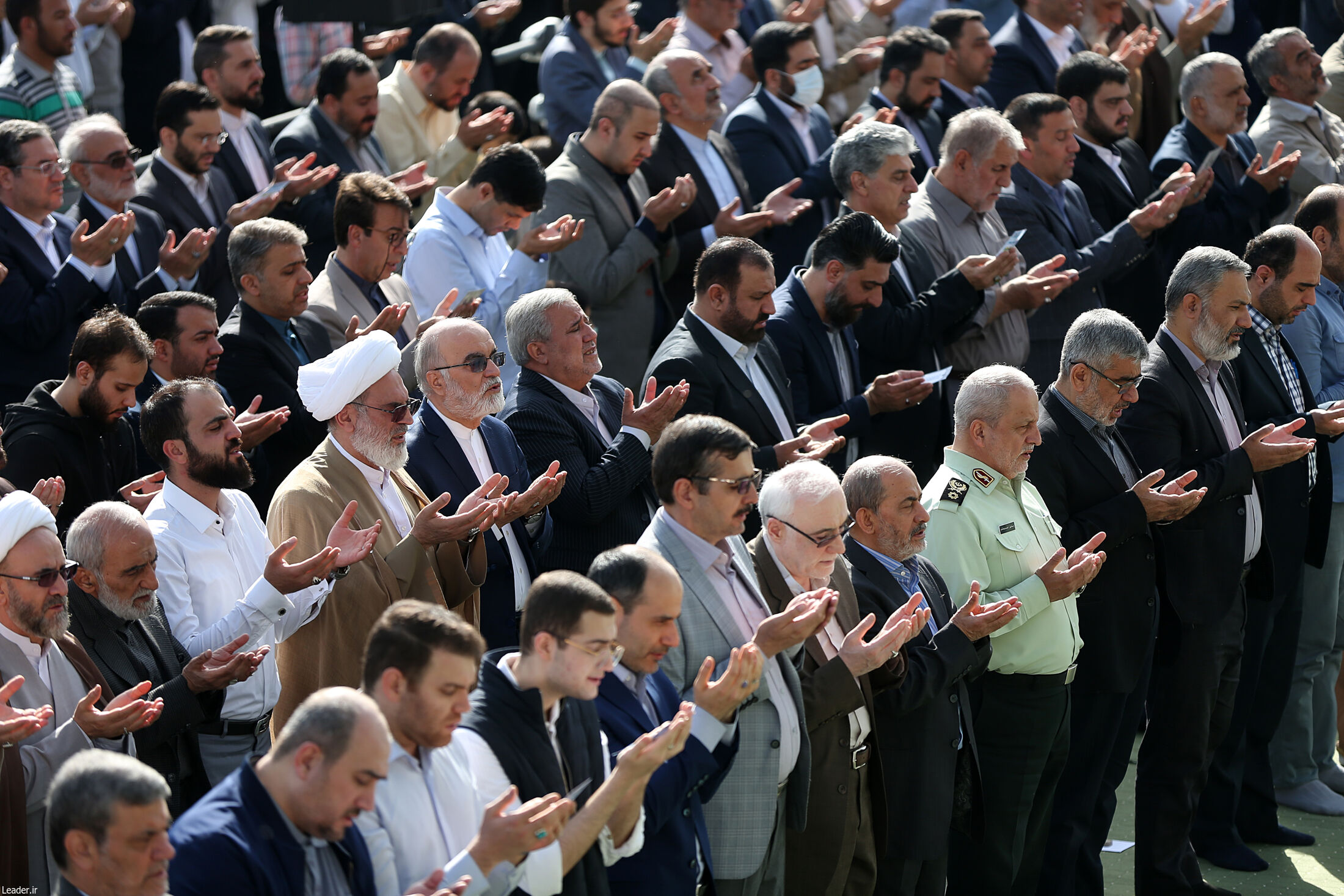 گزارش تصویری از حضور مردم در نماز عید فطر به امامت آیت الله خامنه‌ای در مصلی تهران