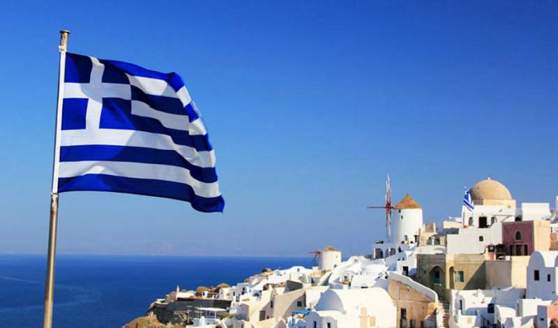یونانی‌ها برای انتخاب پارلمان جدید پای صندوق‌های رای رفتند