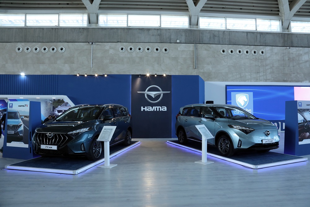 گزارش تصویری از افتتاحیه پنجمین نمایشگاه خودرو تهران با عنوان اتو اکسپو تهران در محل دائمی نمایشگاه شهر آفتاب / عکاس: فاطمه ( آزاده) حلوایی