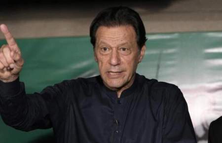 پیروزی غیرمنتظره متحدان عمران خان در انتخابات پاکستان