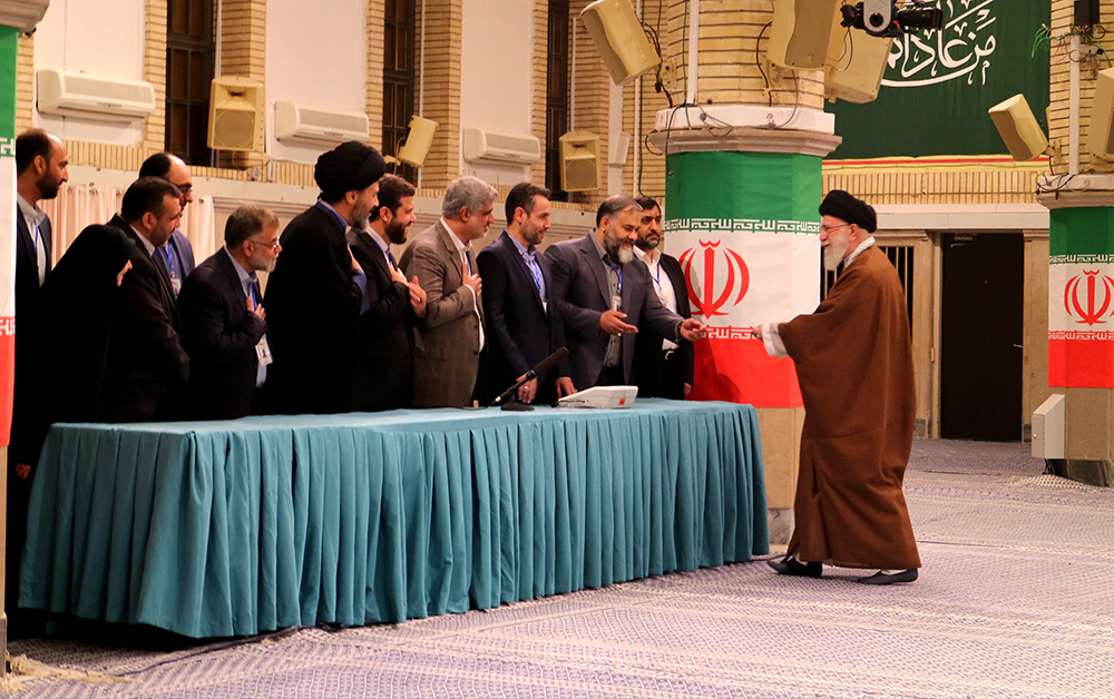 گزارش تصویری از حضور رهبر معظم انقلاب در رای‌گیری مرحله‌ی دوم انتخابات مجلس- عکاس: مجید قاضی پور