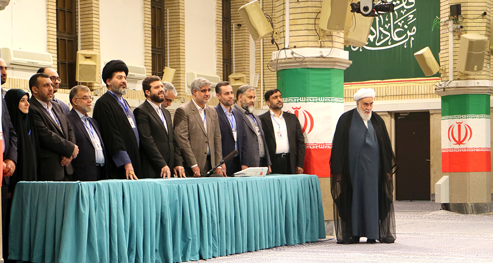 گزارش تصویری از حضور رهبر معظم انقلاب در رای‌گیری مرحله‌ی دوم انتخابات مجلس- عکاس: مجید قاضی پور