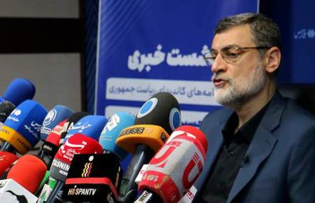 قاضی‌زاده هاشمی انصراف داد
