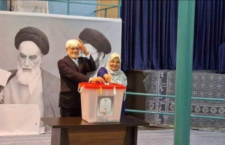 شرکت عارف در انتخابات ریاست جمهوری