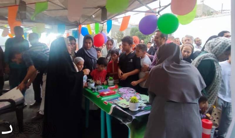 گزارش تصویری از برگزاری جشن عید سعید غدیر خم در محله " گلشن" شهرداری منطقه 4- عکاس با موبایل: نادیا کمانکش  